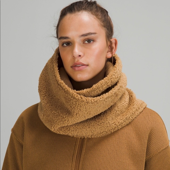 Lululemon Customizable Snap Scarf Skinny *Fleece NWT Bold Beige - Picture 13 of 13
